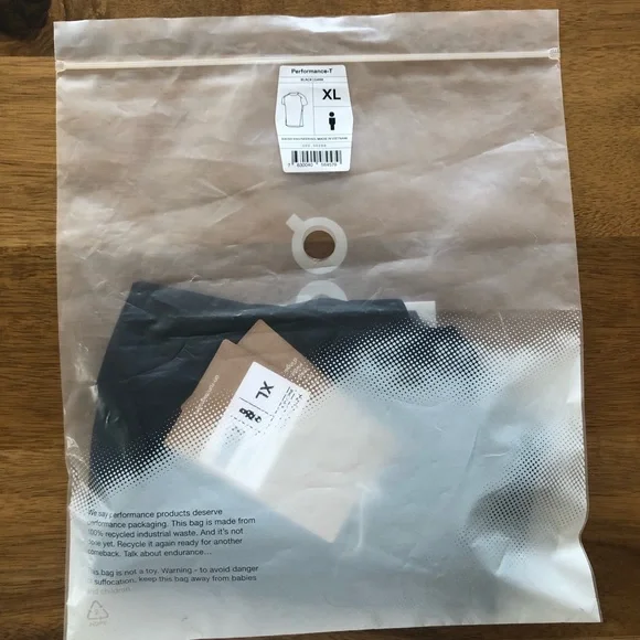 On Running Performance Tee - Picture 7 of 7